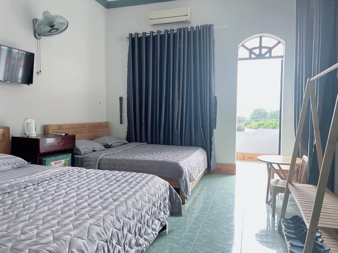 Hotel Minh Vy Long Hai Exterior photo