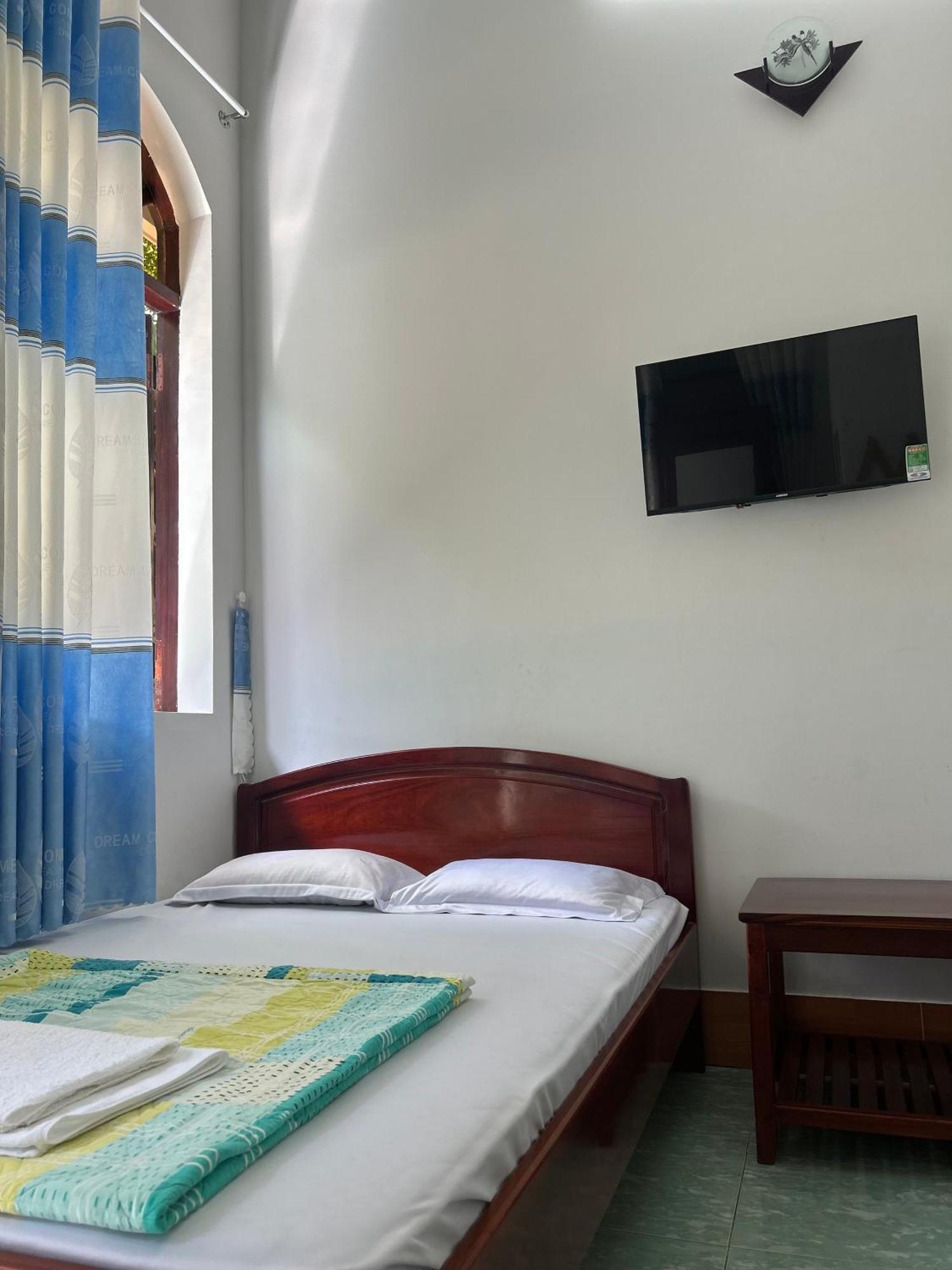 Hotel Minh Vy Long Hai Exterior photo